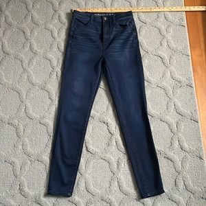 American eagle superstretch X highest rise, dragging women’s size 6 dark wash